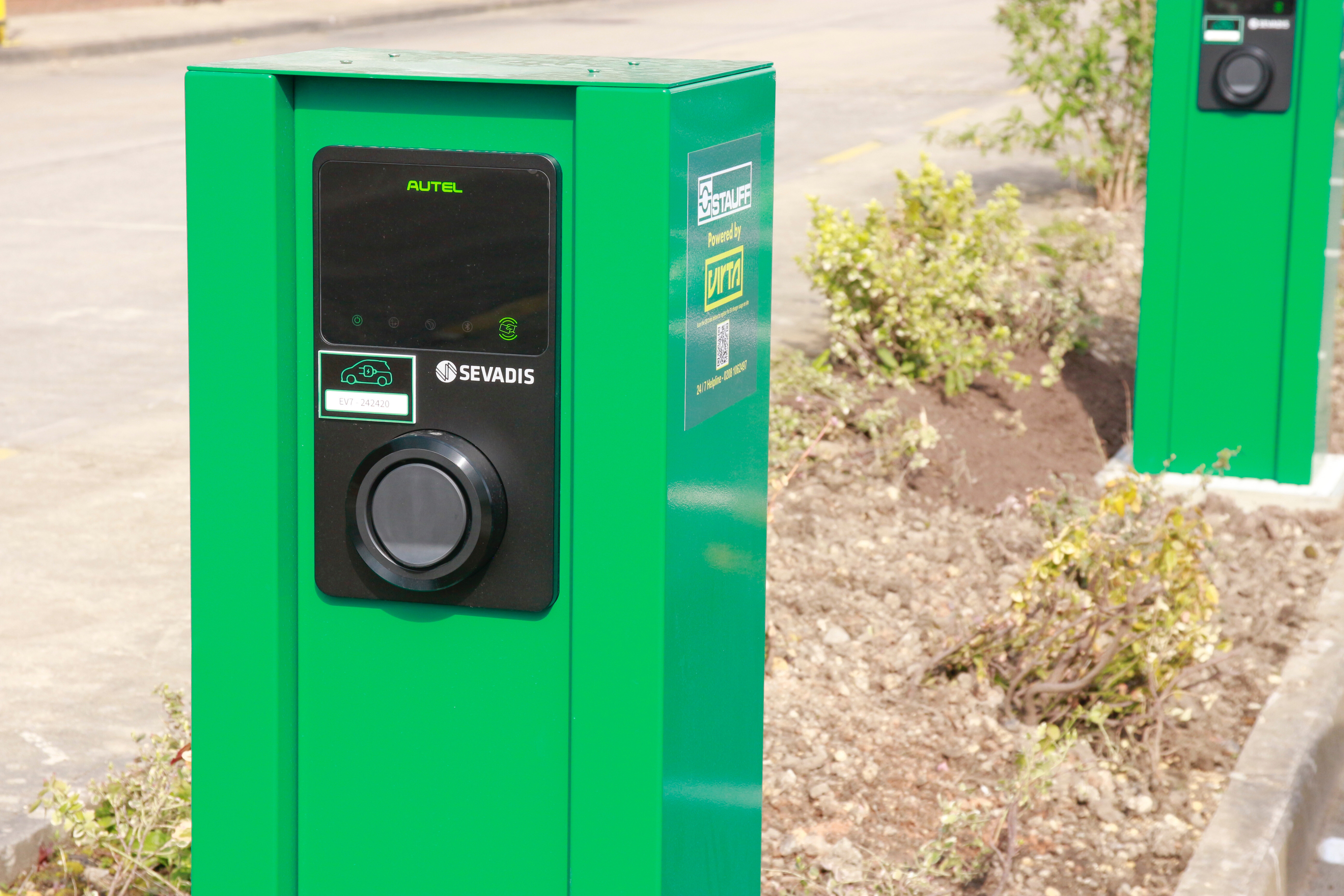 How can businesses recover EV charger installation costs and generate a profit? - Devitech