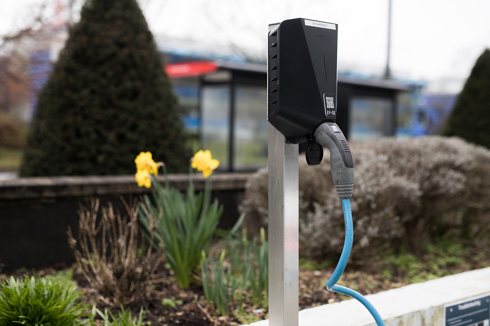 How many EV chargers do you need for your hotel or business? - Devitech