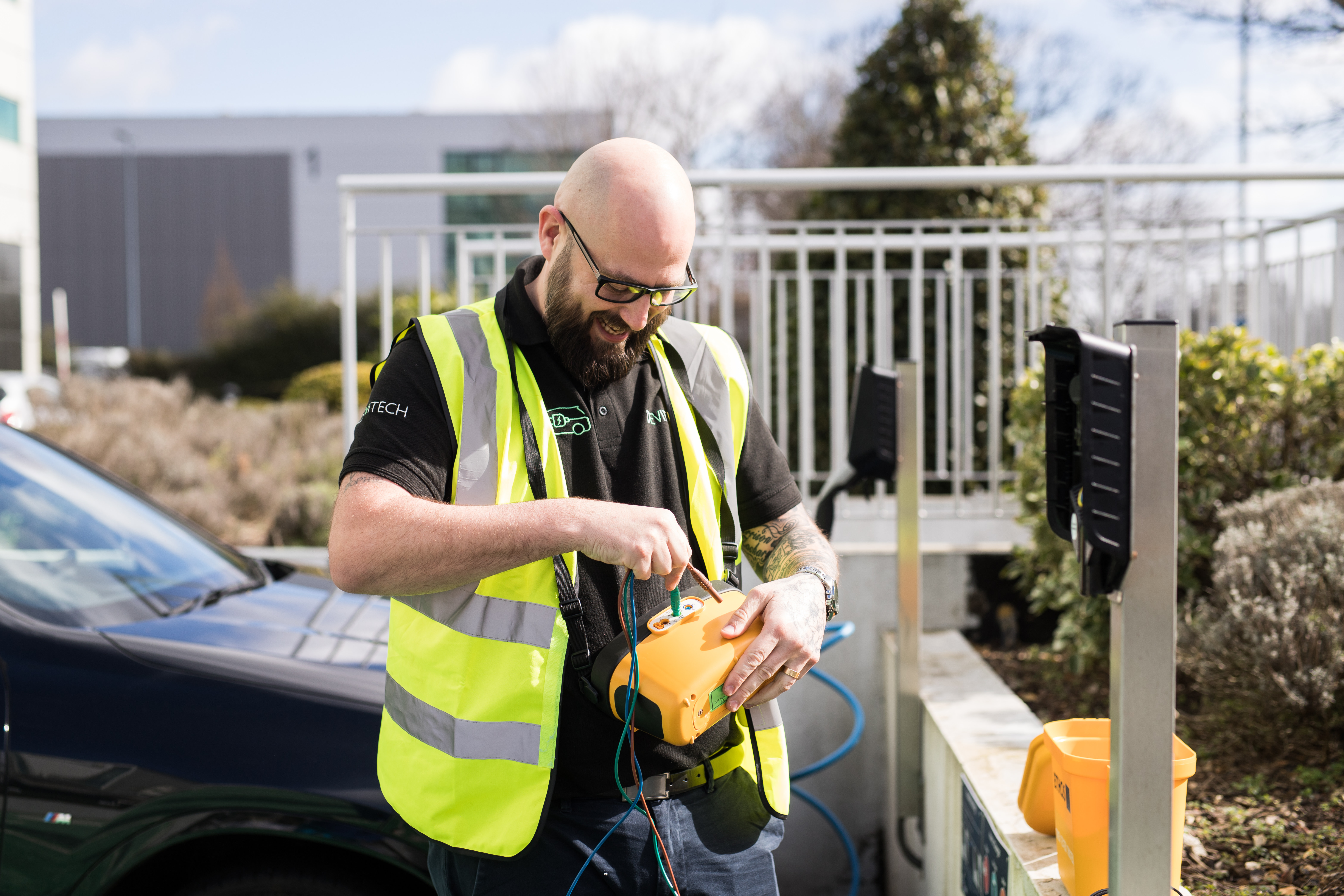 Why should business owners invest in EV charging stations? - Devitech